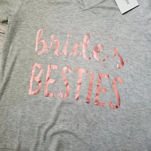 DAVID'S bridal bride's besties graphic v-neck shirt M - Picture 2 of 4